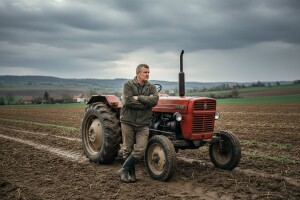 Poljoprivrednici traže hitno povećanje subvencija po hektaru