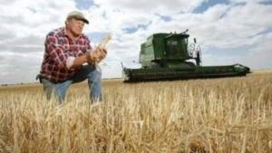 Hrvatski poljoprivrednik na koljenima