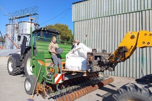 Otkupna stanica, poljoapoteka i 400 ha zemlje - porodica Lepedat živi od poljoprivrede!