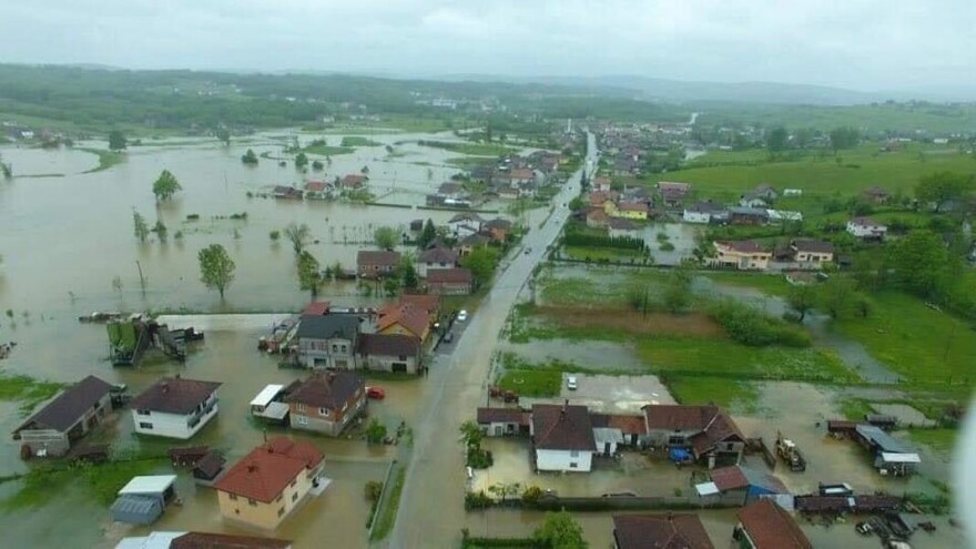 Borba s poplavama trajala cijelu noć - najgore u USK