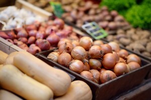 Zbog hladnoće i besparice tržnice ovih dana slabo posjećene