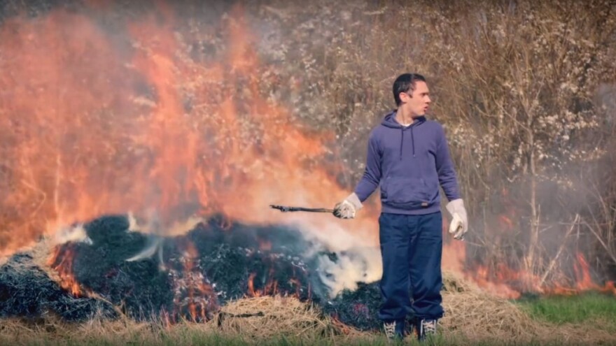 Ipak palite biljni otpad? Držite se pravila!