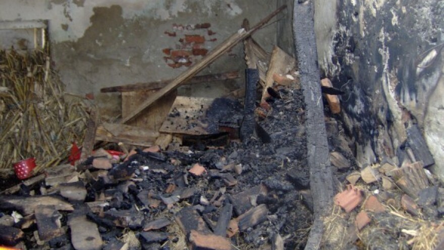 Izgorjelo tona i pol kukuruza i 300 bala slame