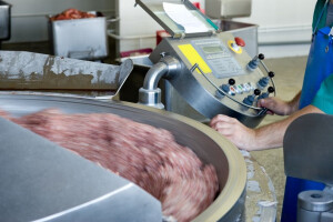 Otpad iz uljara spašava mesnu industriju