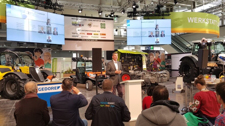 Dileri Fendta najviše, a New Hollanda najmanje zadovoljni