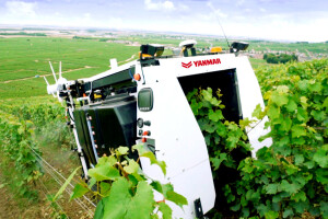 Yanmar predstavio autonomnu prskalicu za vinograde