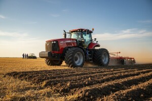 Prezentacija Valtra traktora i Vaderstat strojeva