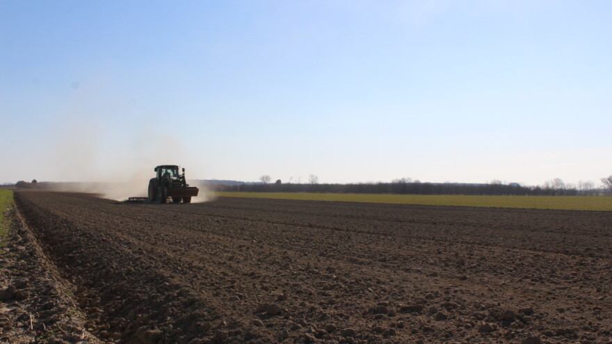 Ko je dobio državno poljoprivredno zemljište u Odžaku - bika pojeli, a njive drugi uzeli