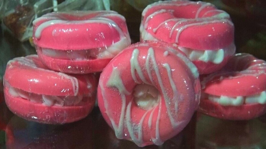 Ne, nisu krofne! Ovo su prirodni sapuni, a evo kako ih možete napraviti