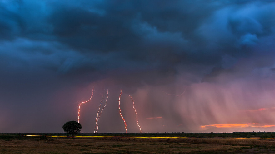 Jake padavine, olujni vjetar i grad večeras, subota u pljuskovima