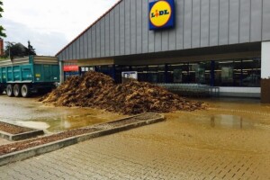 Francuski farmeri protiv trgovačkih lanaca!