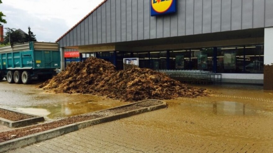 Francuski farmeri protiv trgovinskih lanaca!