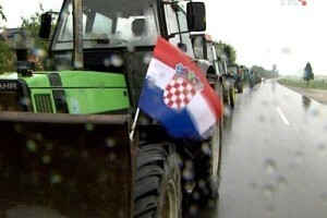 Ratari sa njive na ceste!