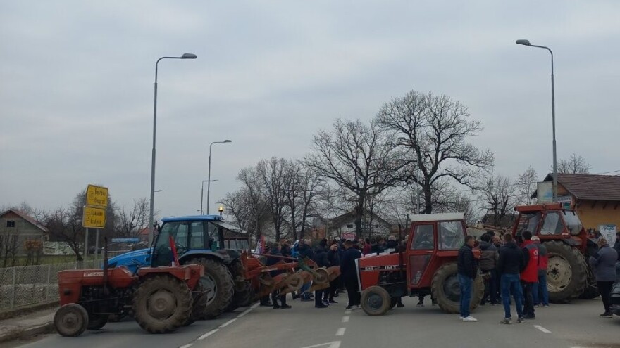 Proizvođači mleka u sve većem problemu - u četvrtak blokiraju Ibarsku magistralu