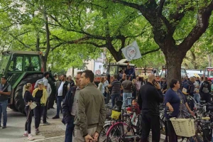 Zbog incidenta na protestu poljoprivrednika: Tri meseca kućnog pritvora za četvoricu uhapšenih
