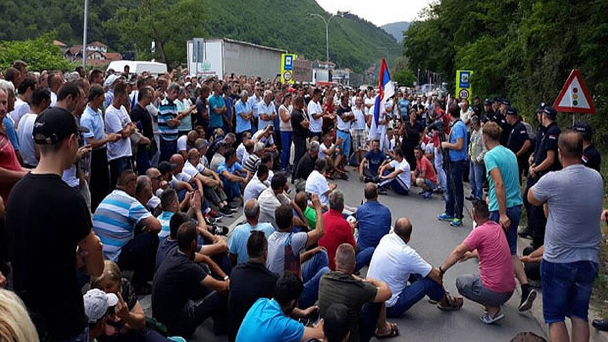 Malinari počeli proteste - traže cenu od 180 din/kg