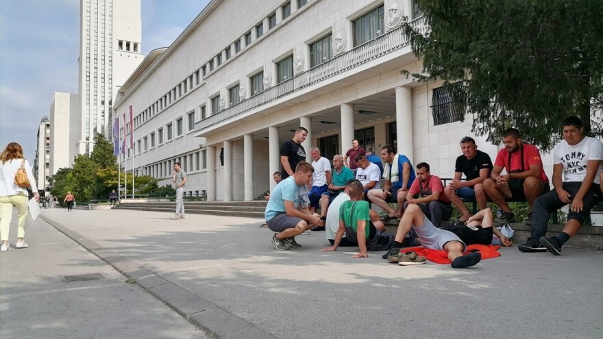 Protest: Prokockana šansa - dobijene kozmetičke promene?