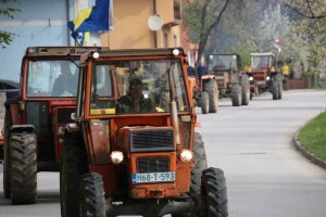 Farmeri poslali zahtjev MUP-u TK: "200 traktora blokirat će Šićku petlju"