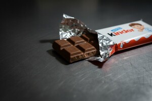 Proveravaju se navodi o štetnosti Kinder čokolada