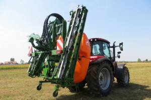 Prskalica Amazone UF 1201 ima pet sekcija grana!
