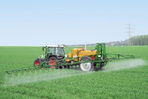 Sustav redovitih pregleda strojeva za primjenu pesticida