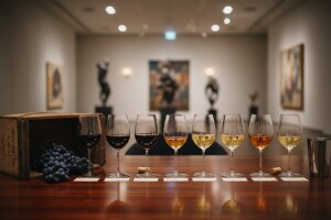 Prva revija vina hrvatskih autohtonih sorata "Vina od davnina"