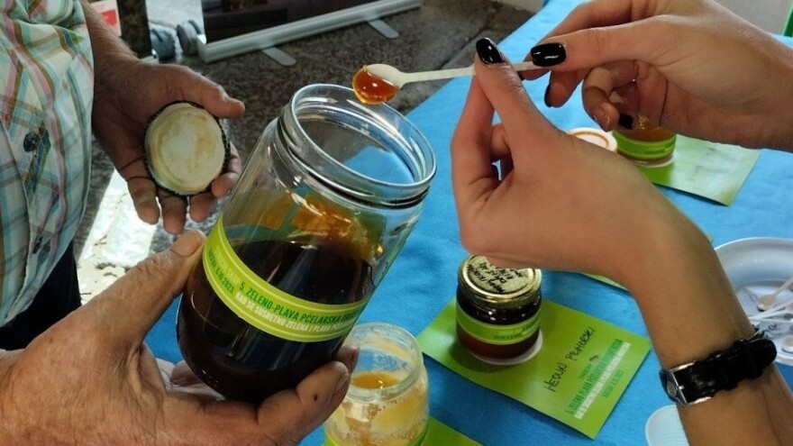 13. Nacionalna konferencija o sigurnosti i kakvoći pčelinjih proizvoda - Meduni i "nove“ vrste medova