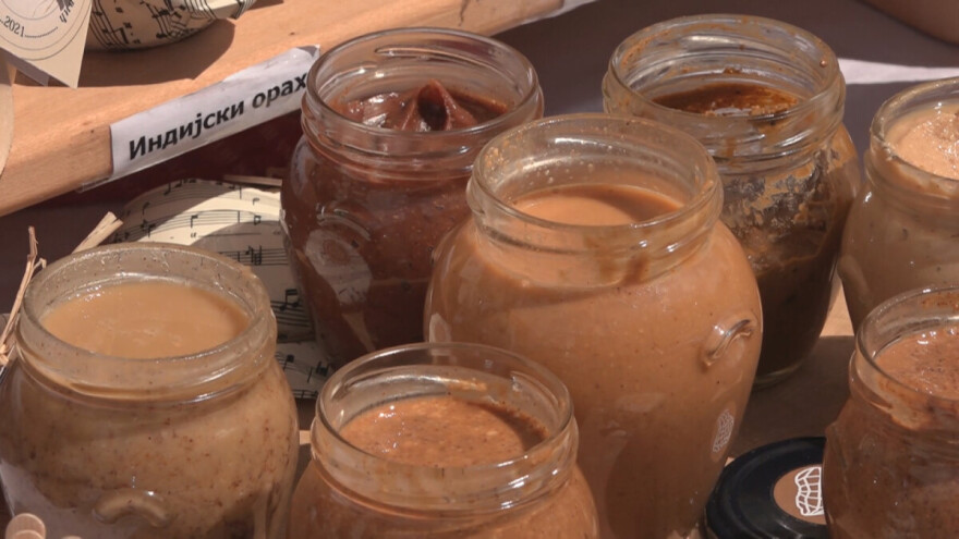 Da li ste probali puter od oraha? Jovica ga pravi po posebnoj recepturi