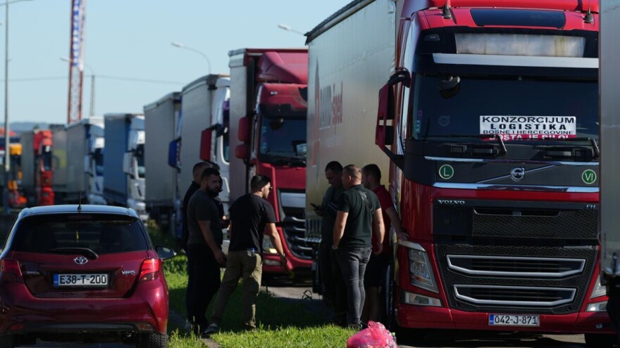 Peradarska industrija pred ozbiljnim problemom: Otežan izvoz i distribucija hrane