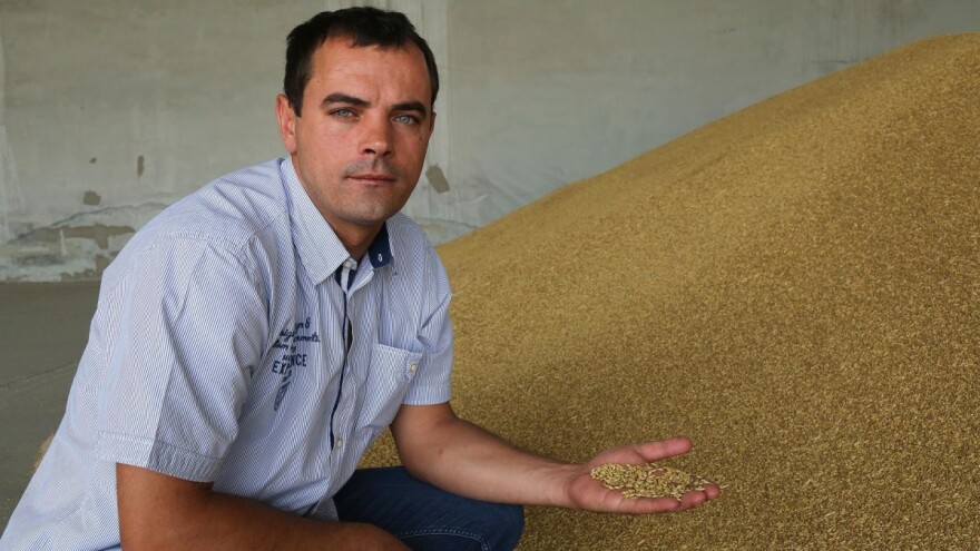 Zbog dodjele državnog zemljišta u Čepinu se održava prosvjed, evo što kaže načelnik