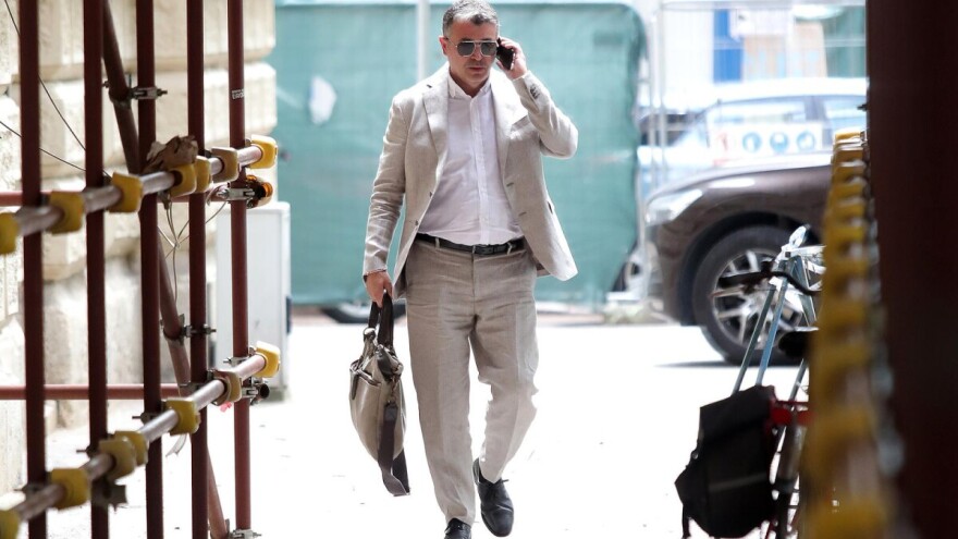 Bivši ministar priznao krivnju za nepostojeće tulipane, umjesto zatvora rad za opće dobro