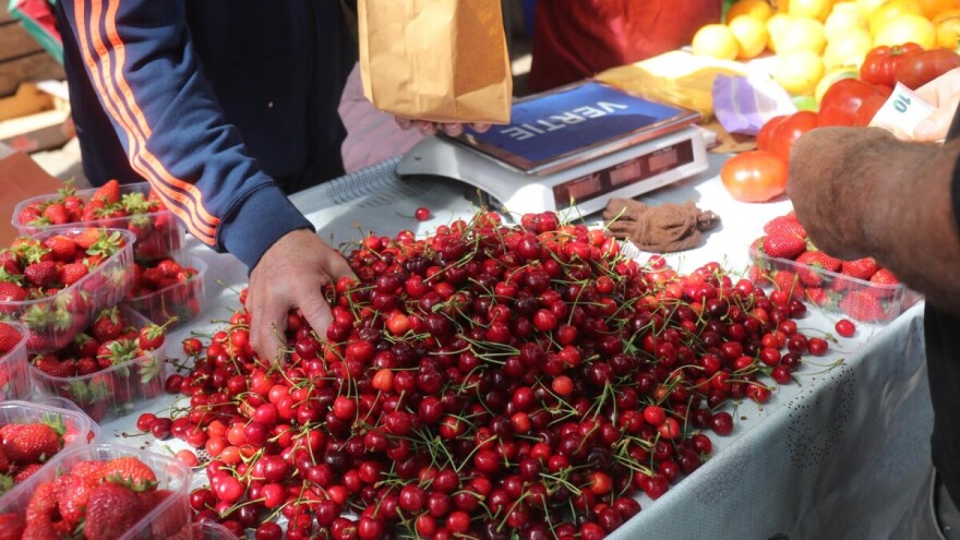 Paprene cijene! Zašto su  trešnje i jagode skuplje nego ikad?