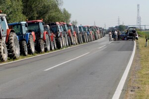 Prosvjed poljoprivrednika u FBiH: Blokirat će cestu i ostati do ispunjenja zahtjeva