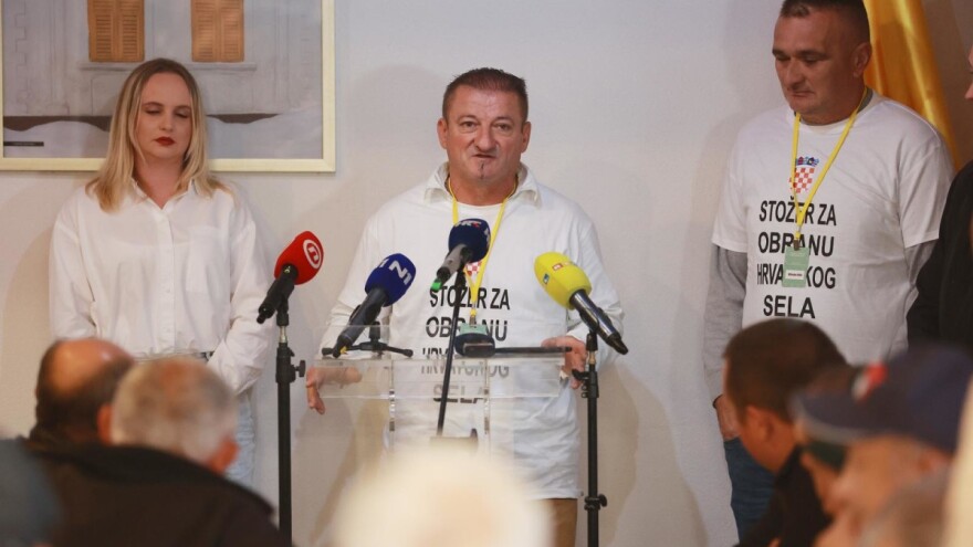 Ništa od pregovora, premijer i ministrica nisu se odazvali pozivu Stožera za obranu sela