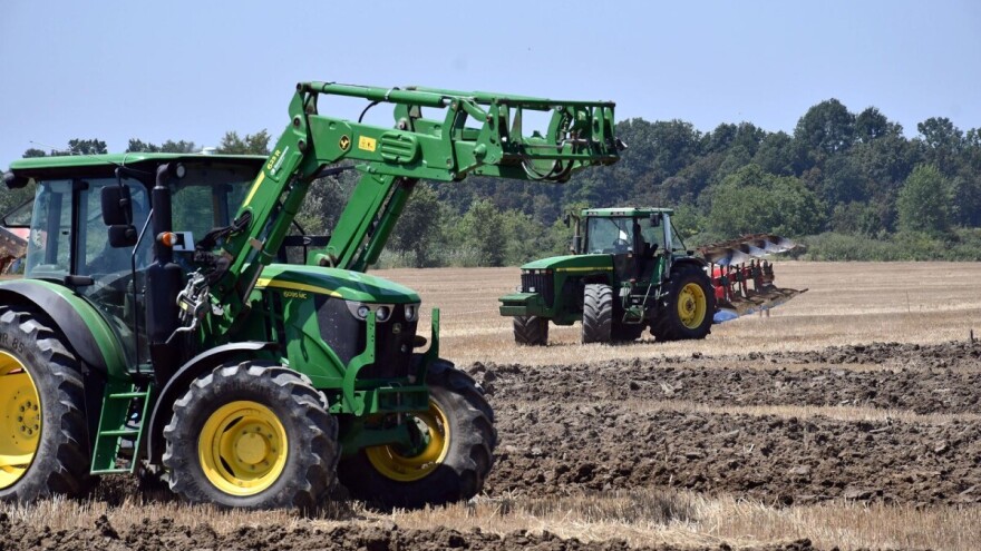 Priča o učinkovitosti: Koliko košta rad strojeva i radnika?