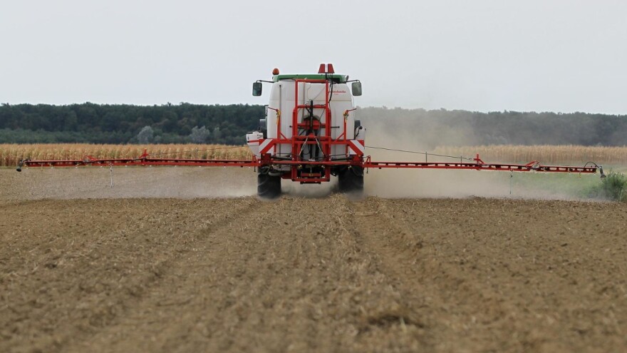 Sve više sredstava za zaštitu bilja je zabranjeno, potrebna je edukacija o alternativi