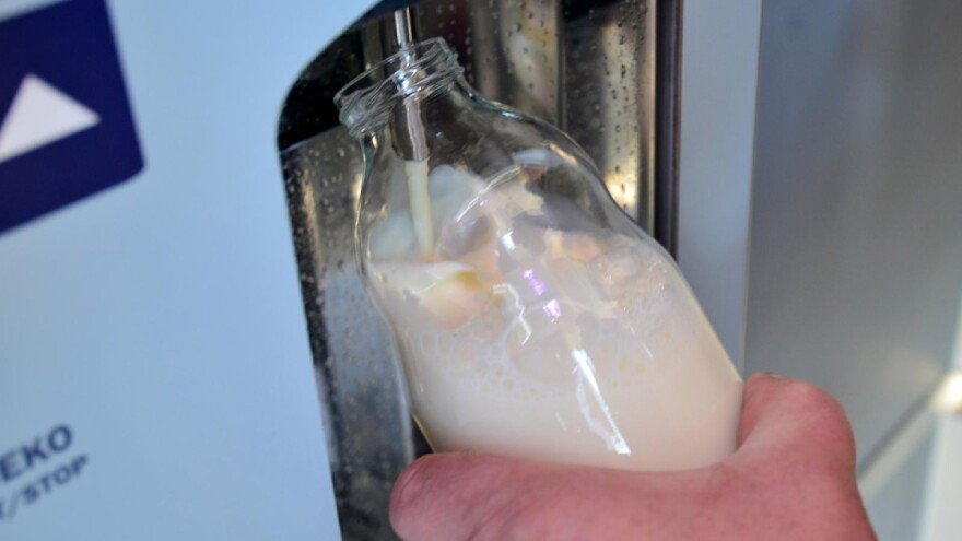 Ministrica pustila u rad mljekomat i ponovila: sufinancirat ćemo fiskalizaciju