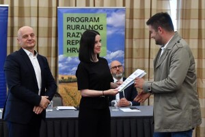 Ruralni razvoj: Uručena 33 ugovora vrijedna više od 65 milijuna kuna