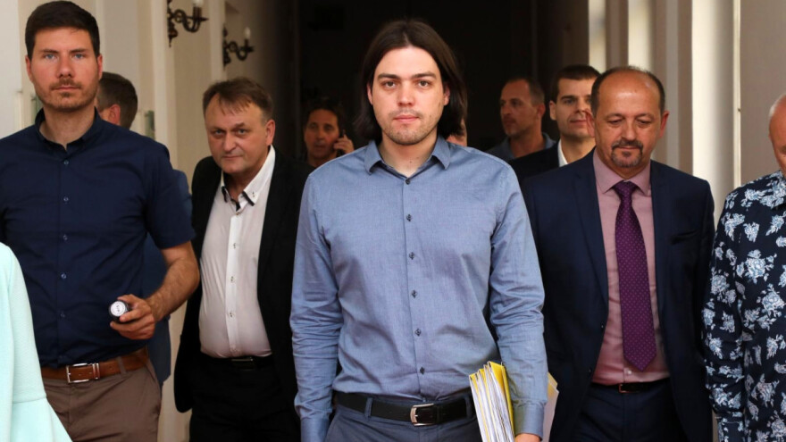 Živi zid: Seljak se mora baviti proizvodnjom, a ne plasmanom, prekupcima i naplatom