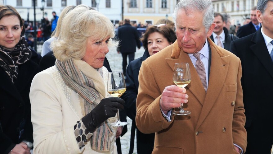 Nema traminca, nema kralja? Na krunidbi Charlesa III. tradicionalno će se točiti iločko vino