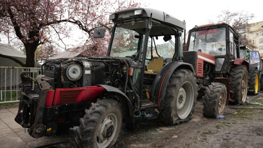 Uhapšene četiri osobe zbog oštećenja traktora u Pionirskom parku
