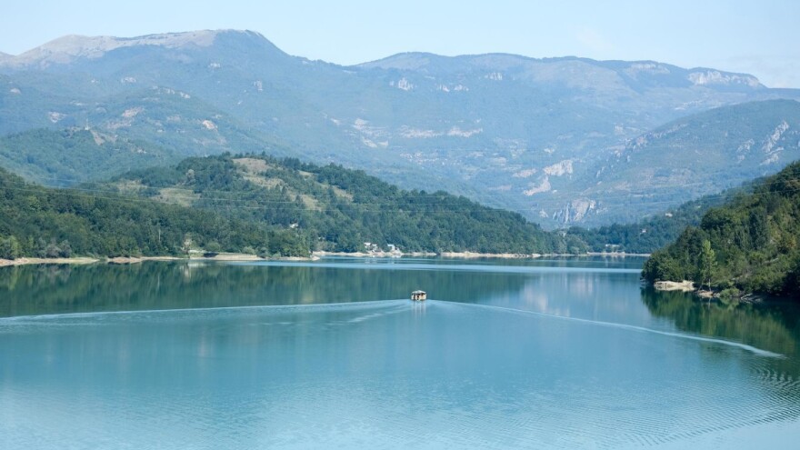 Spriječena ekološka katastrofa i pomor ribe u Jablaničkom jezeru