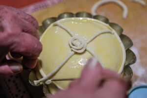 Božićni običaji: Letnica, slama i tri režnja češnjaka u medu