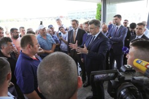 Svinjogojci Plenkoviću: Ne budite nam maćeha i očuh, zašto ubijate zdrave životinje?