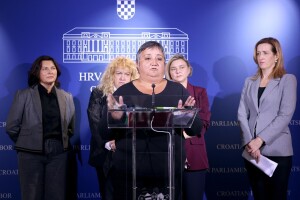 Traže pomoć Ustavnog suda: 100 hektara poljoprivrednog zemljišta uzima se vlasnicima radi - solara?