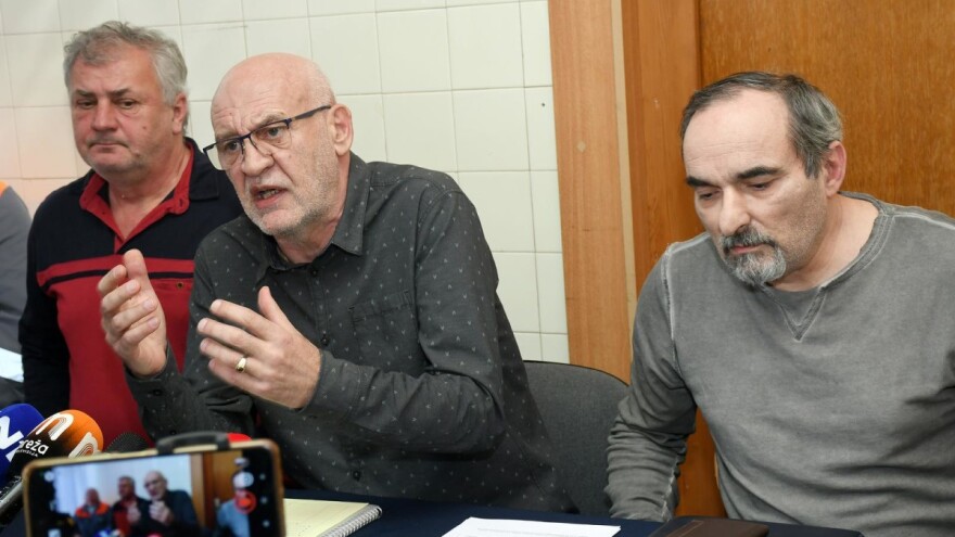 Sindikati Petrokemije poručili Vladi da riješi situaciju ili - vrati dite materi