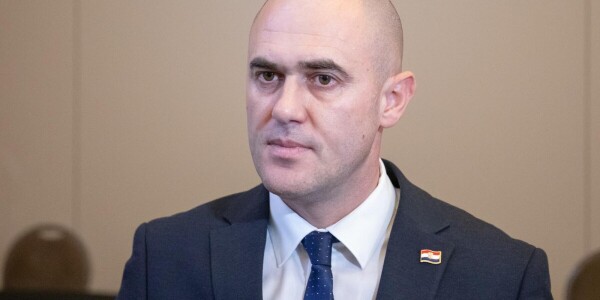 Ministar Dabro nakon snimke na kojoj puca iz pištolja: Bili su ...