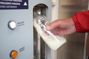 Fiskalizacija ugasila mljekomat: "Od četiri kravine sise, jedna je uvijek državna"