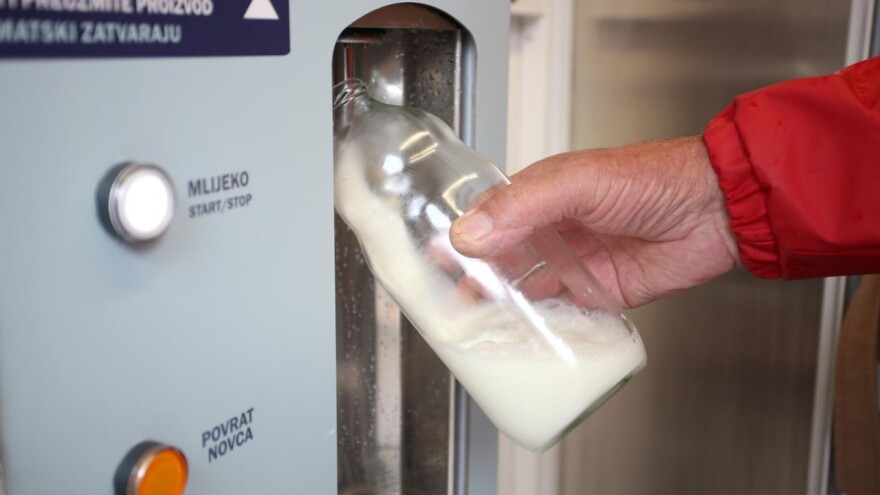 Fiskalizacija ugasila mljekomat: "Od četiri kravine sise, jedna je uvijek državna"