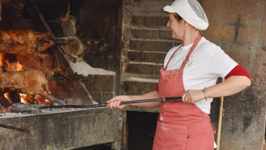 Janjetina s ražnja naš je najstariji gastro-brand, star najmanje 8 tisuća godina